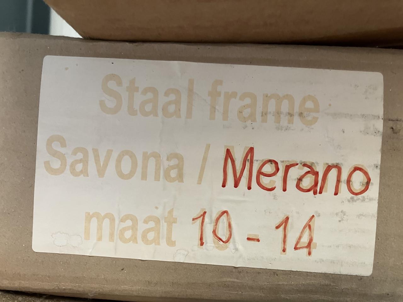 Nieuwe voortent Starcamp Merano maat 13 (950-975)