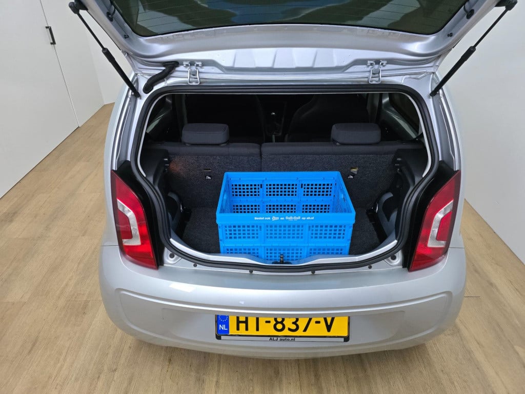 Volkswagen UP! occasion 1.0 up! sportieve look | tweedehands volkswagen up 