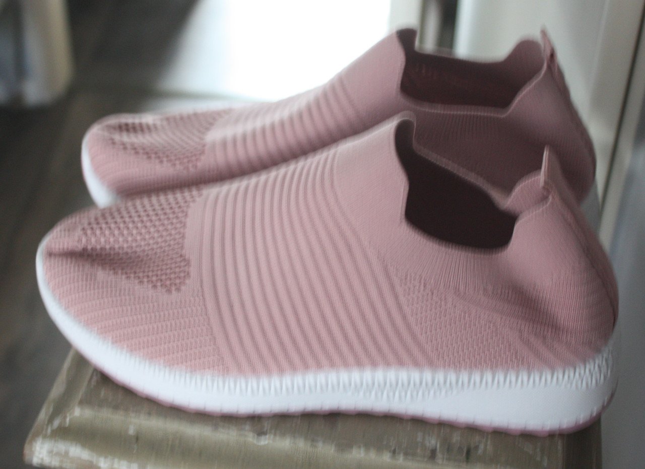 Niwue roze instappers maat  40