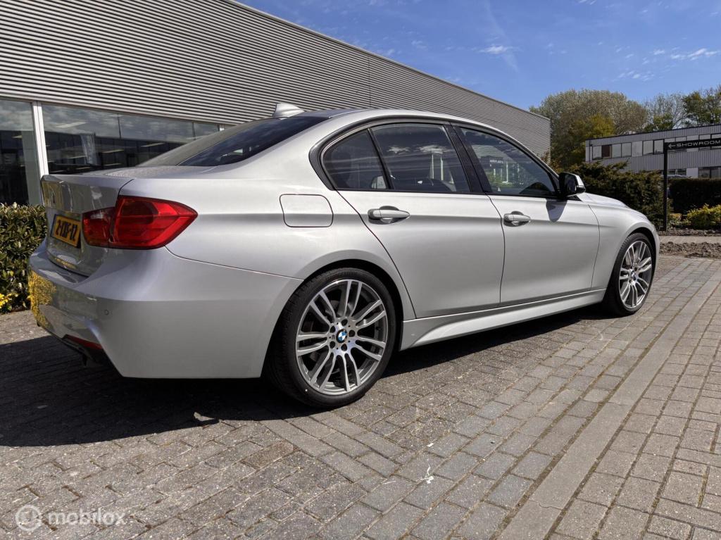BMW 3-serie 320i m-pakket performance head up leer