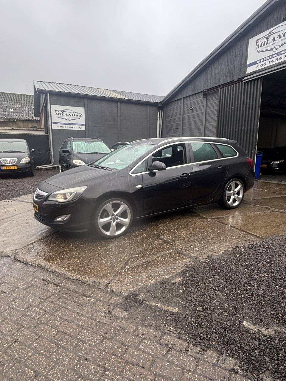 Opel Astra voljaar apk!