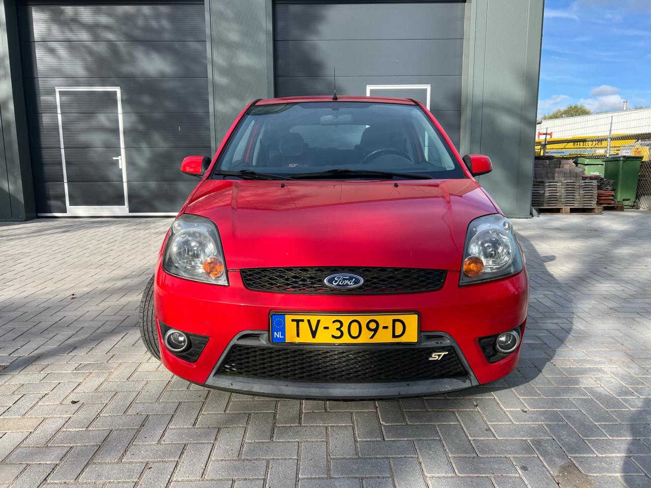 Ford Fiesta 2.0-16V ST 150PK 143.957KM