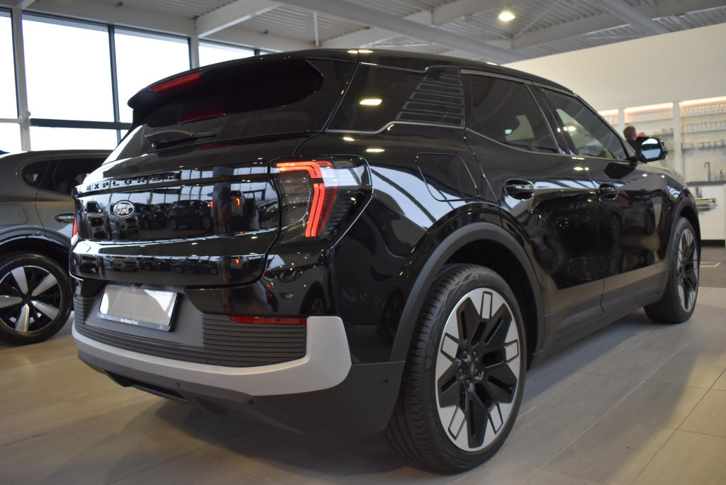 Ford Explorer premium extended range rwd 77 kwh | direct leverbaar | €2000,