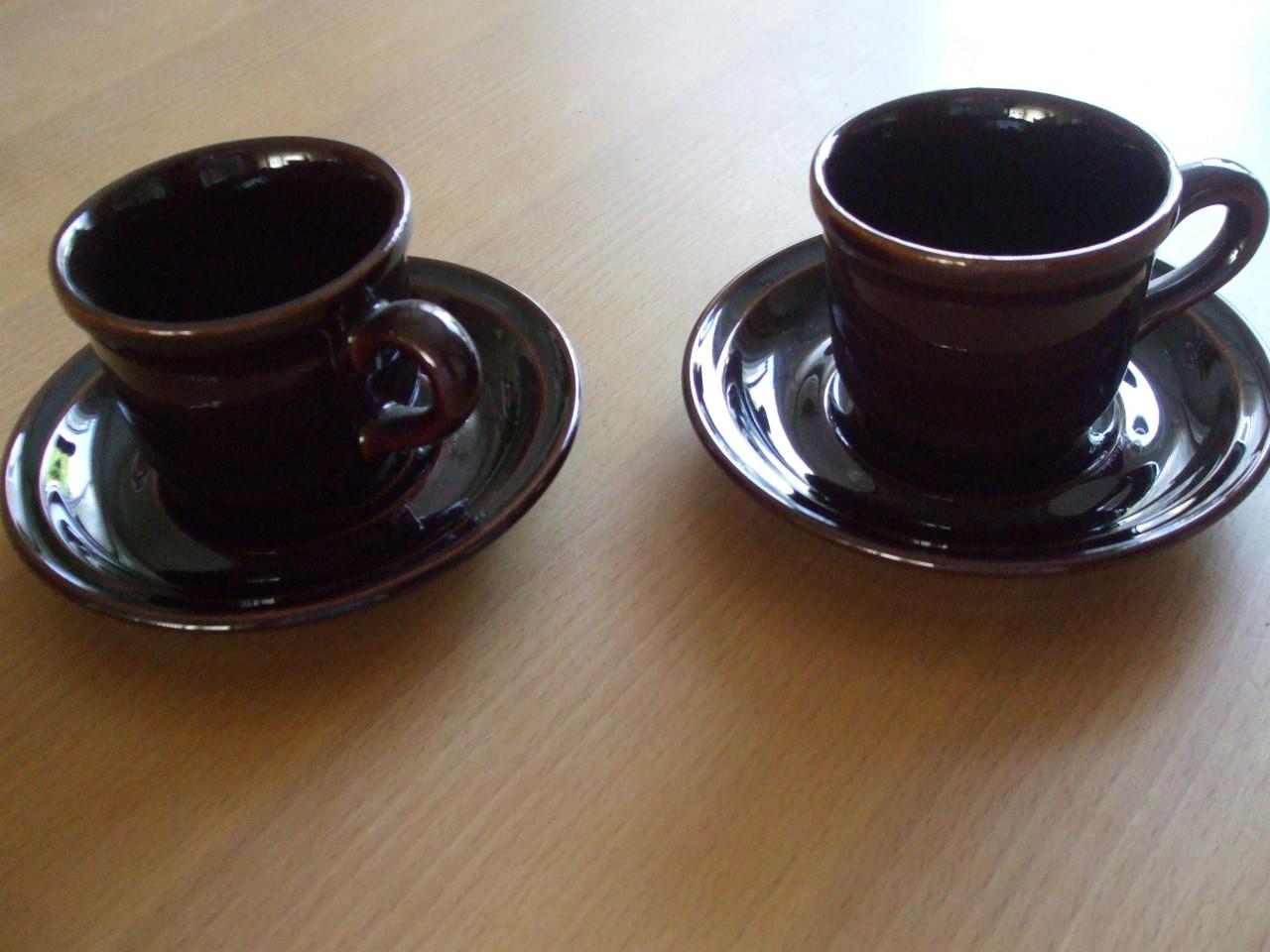 Te koop nieuwe kop en schotels.