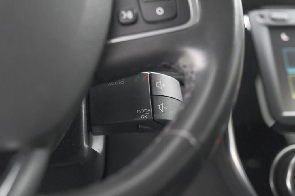 Renault Captur tce 90 intens | trekhaak | allseason banden | navigatie | pa