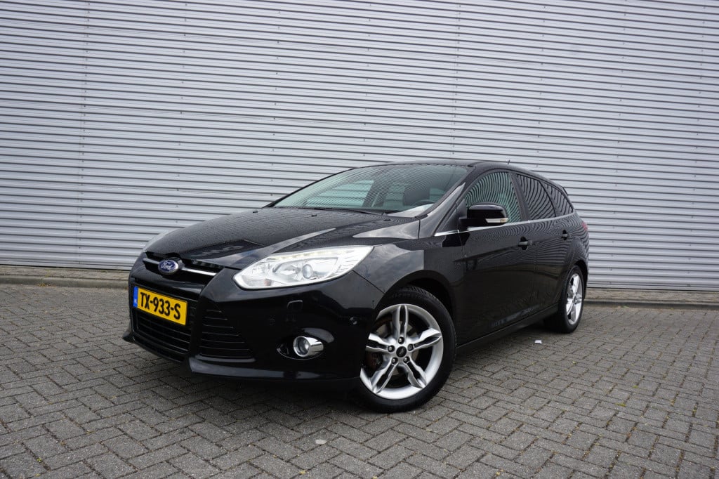 Ford Focus wagon 1.0 ecoboost lease titanium climate / navi / cruise / elek