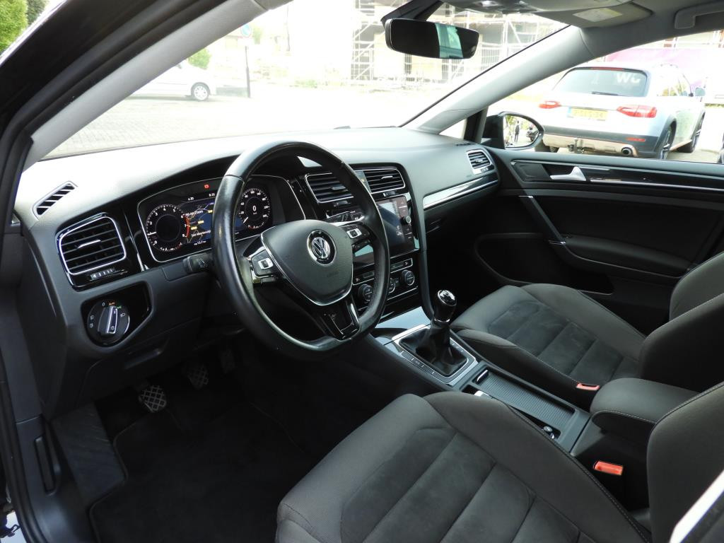 Volkswagen Golf 1.0 tsi highline nap nl auto