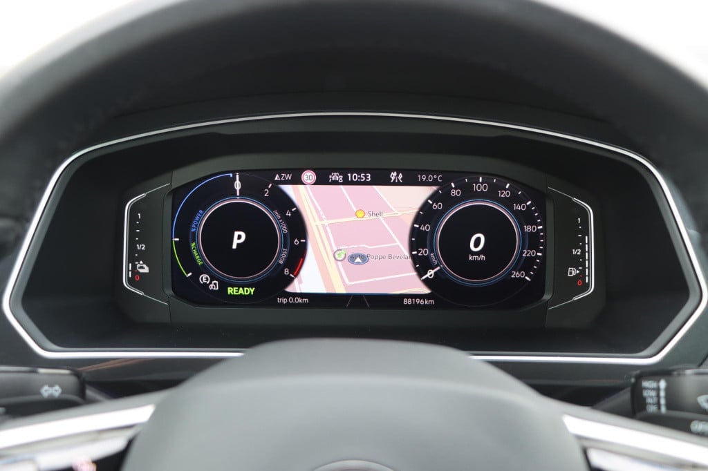 Volkswagen Tiguan 1.4 tsi ehybrid r-line business + 245pk dsg6