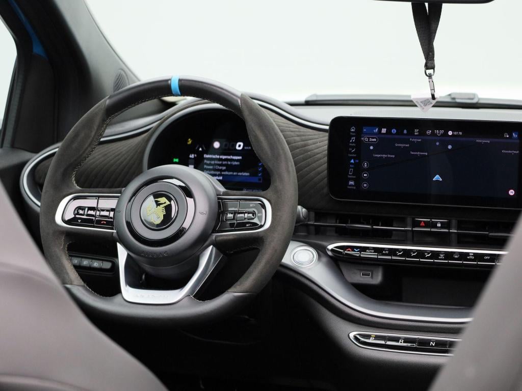 Fiat 500 C abarth scorpionissima 42 kwh | cabrio | apple carplay / android 