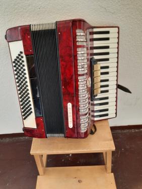 Accordeon merk firotti