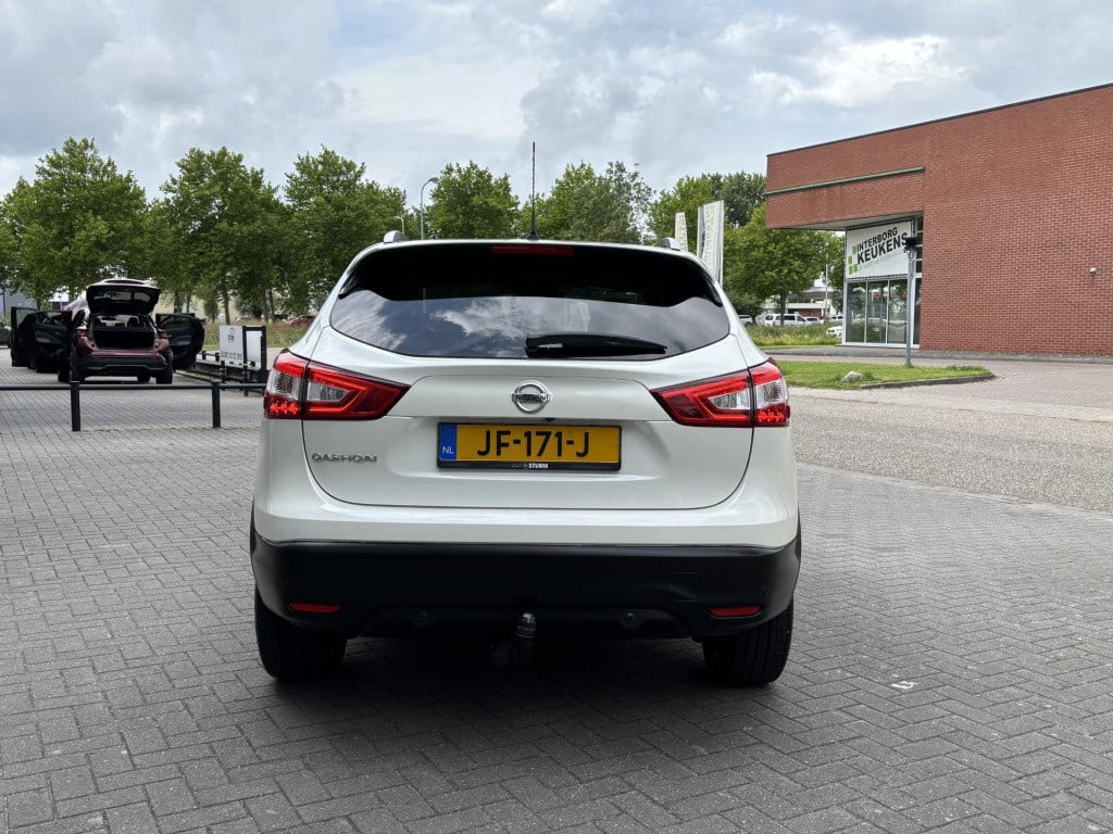 Nissan Qashqai 1.6 tekna | panoramadak | leder | stoelverwarming | navigati