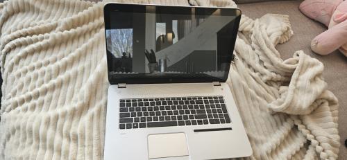 HP Envy 17-j120ed Leap Motion TS SE