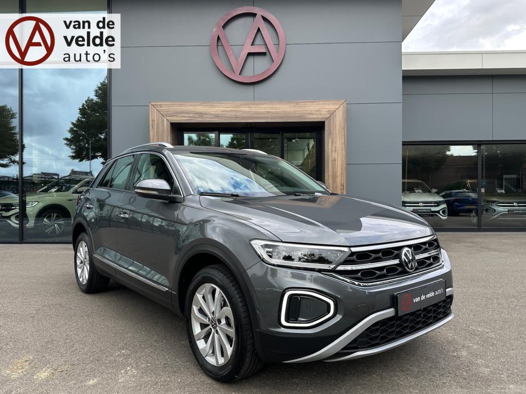 Volkswagen T-roc 1.5 tsi 150pk dsg style | dode hoek | camera | keyless | e