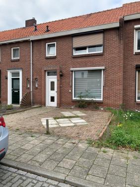 Huis met garage te huur in Hoek