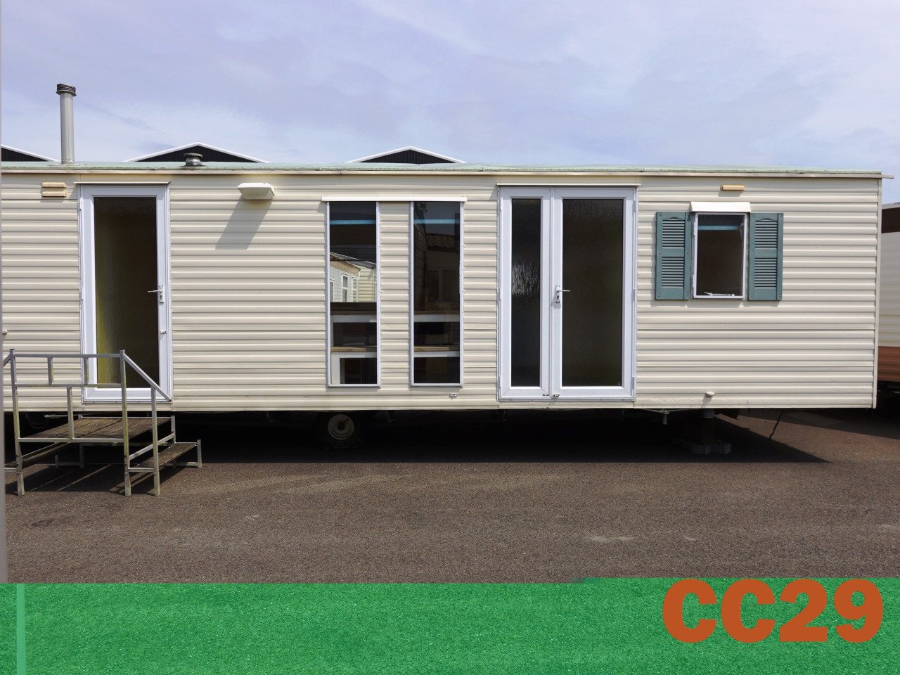 Diverse chalets met middenkamer, ook in partij leverbaar, 1, 2 of 3 slk