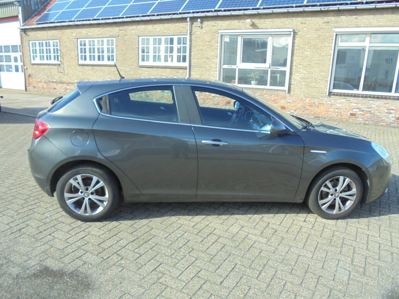Alfa Romeo Giulietta 1.4 Turbo Benzine (2011) – Scherpe Meeneemprijs
