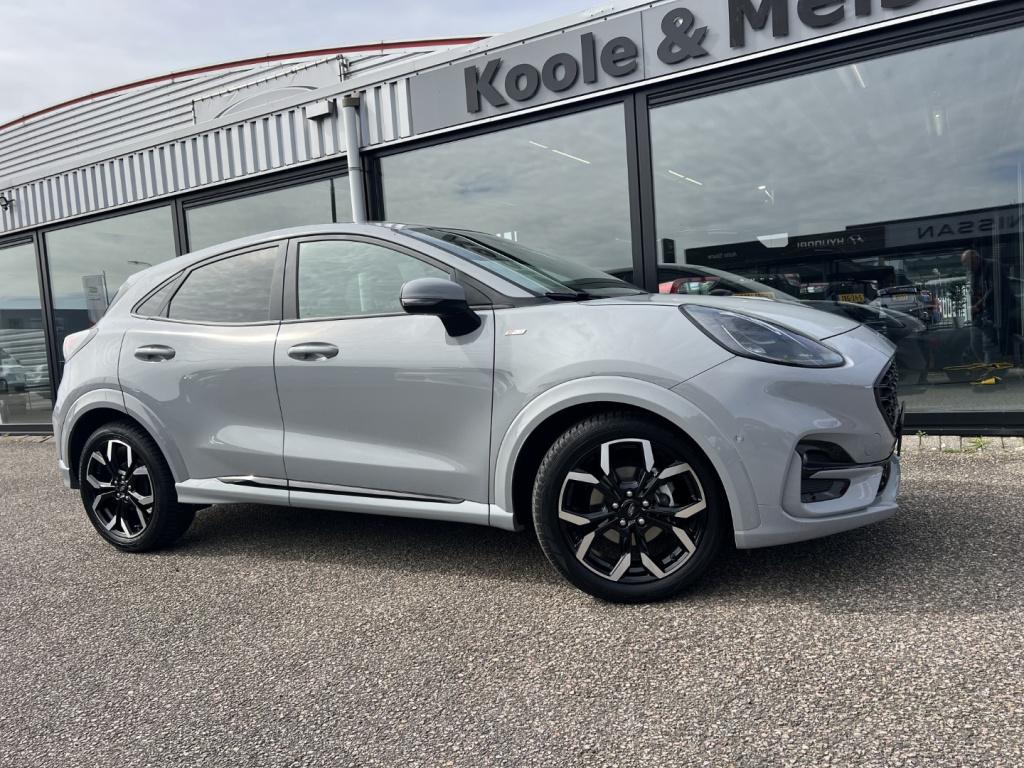 Ford Puma 1.0i ecoboost hybrid 125pk st-line x , voorruitverwarming , stoel
