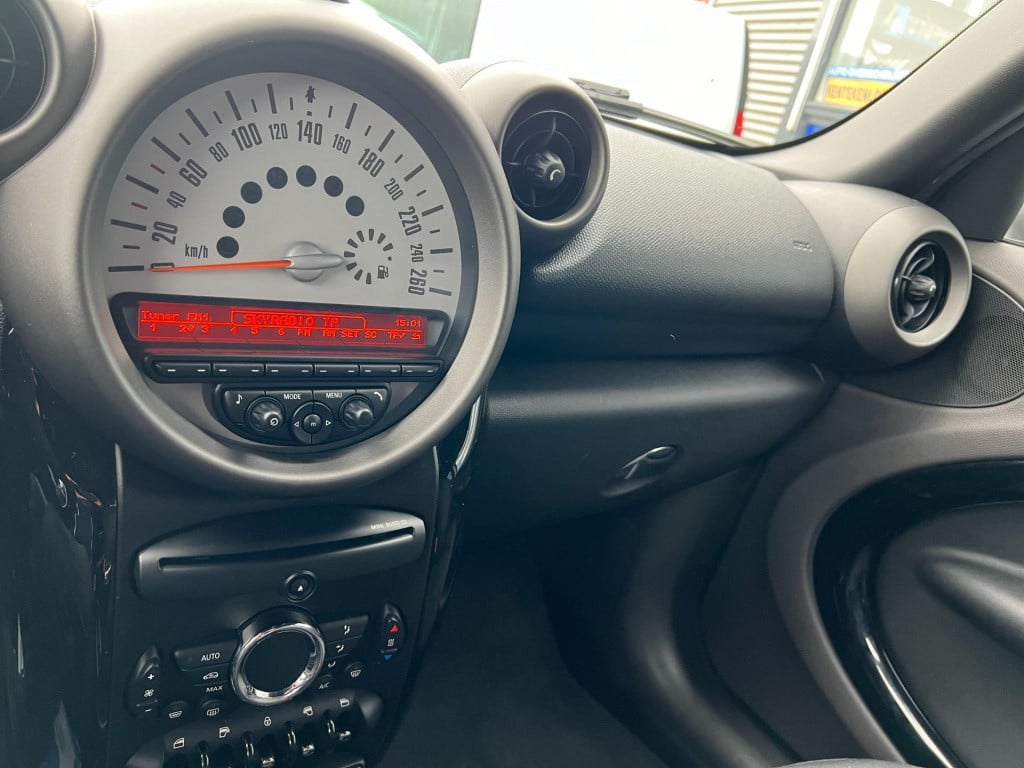 Mini Countryman mini 1.6 cooper pepper colour line black div. extra's