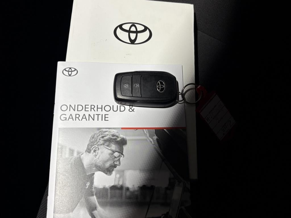 Toyota C-hr 1.8 hybrid 140 dynamic