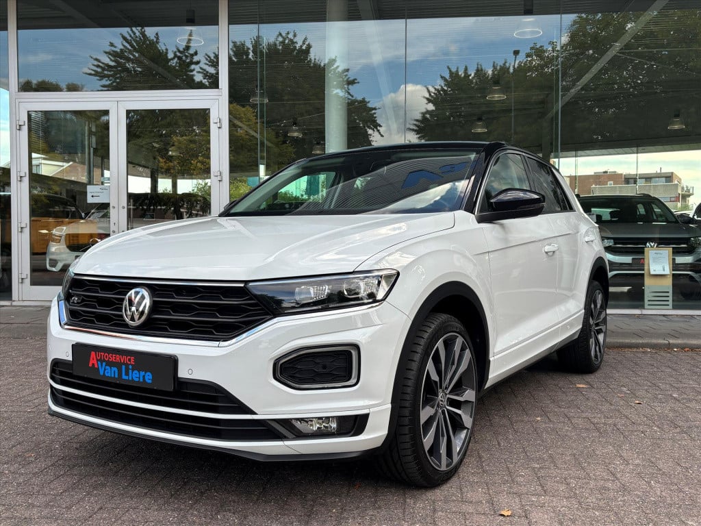 Volkswagen T-roc 1.5 tsi 150pk 7-dsg t-roc sport|trekhaak|carplay|navi|rijk