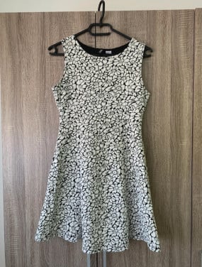 Jurk van Divided