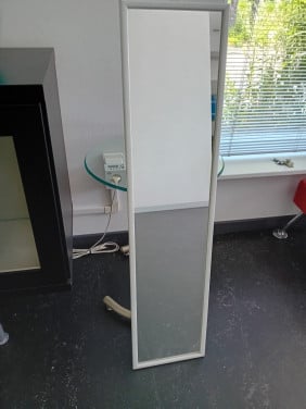Spiegel (gereserveerd)