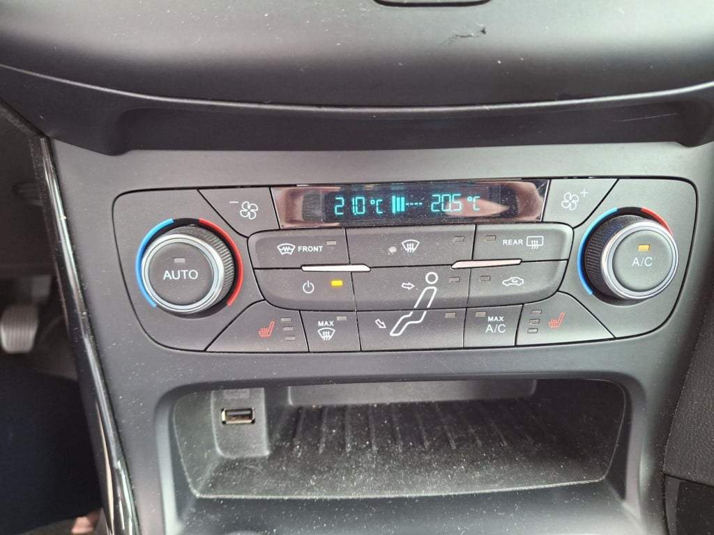 Ford Focus wagon 1.0 titanium