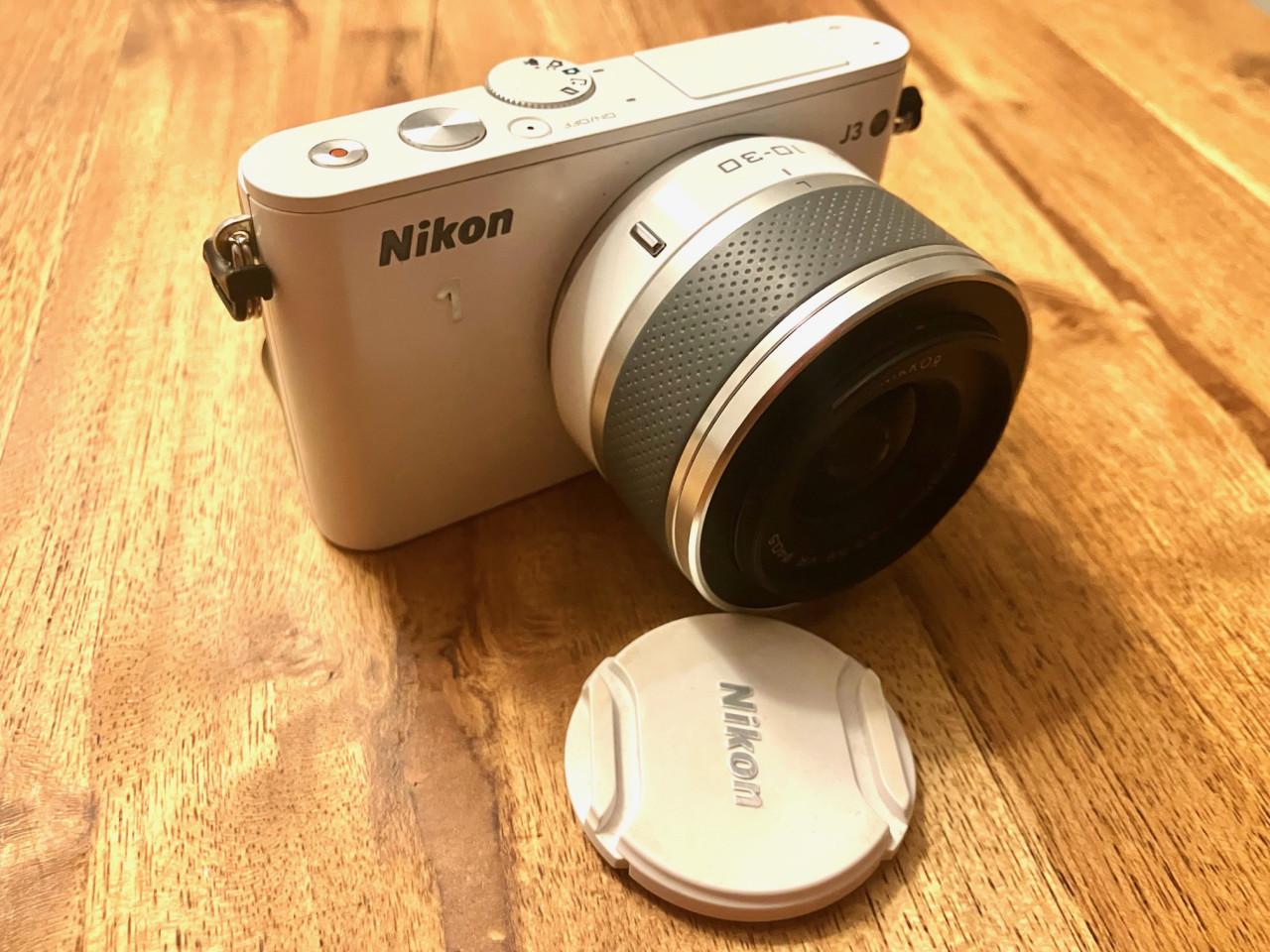 Nikon 1 J3 systeemcamera, complete set met twee lenzen