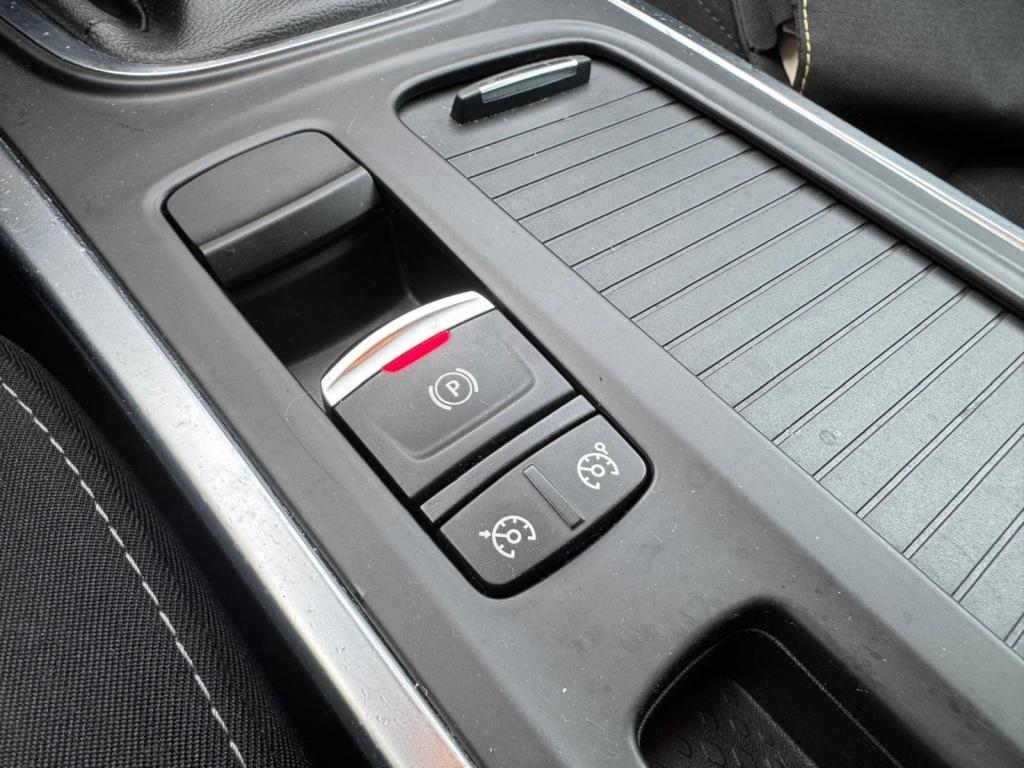 Renault Megane 1.3 tce | lm velgen | navi |