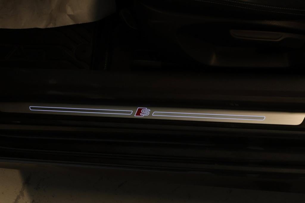 Audi A3 cabriolet 1.5 tfsi cod sport s line edition, carplay, stoel+nek ver