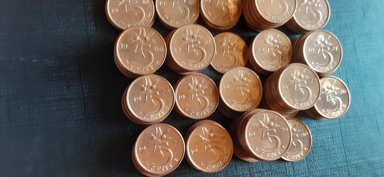 175 Nederlandse 5 cent munten