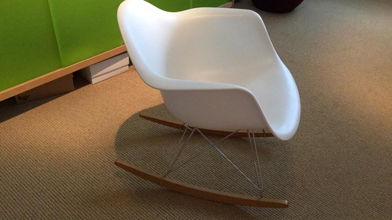 Design Vitra Eames schommelstoel