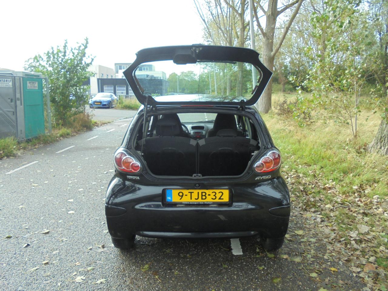 Aygo Bouwjaar 2014 met Apk ,N.A.P in goede conditie ,3 Mnd Garantie