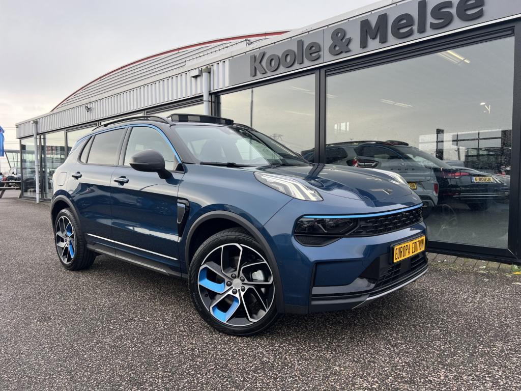 Lynk & Co 01 1.5 261pk phev , 360gr camera , pano dak , stuur en stoel verw