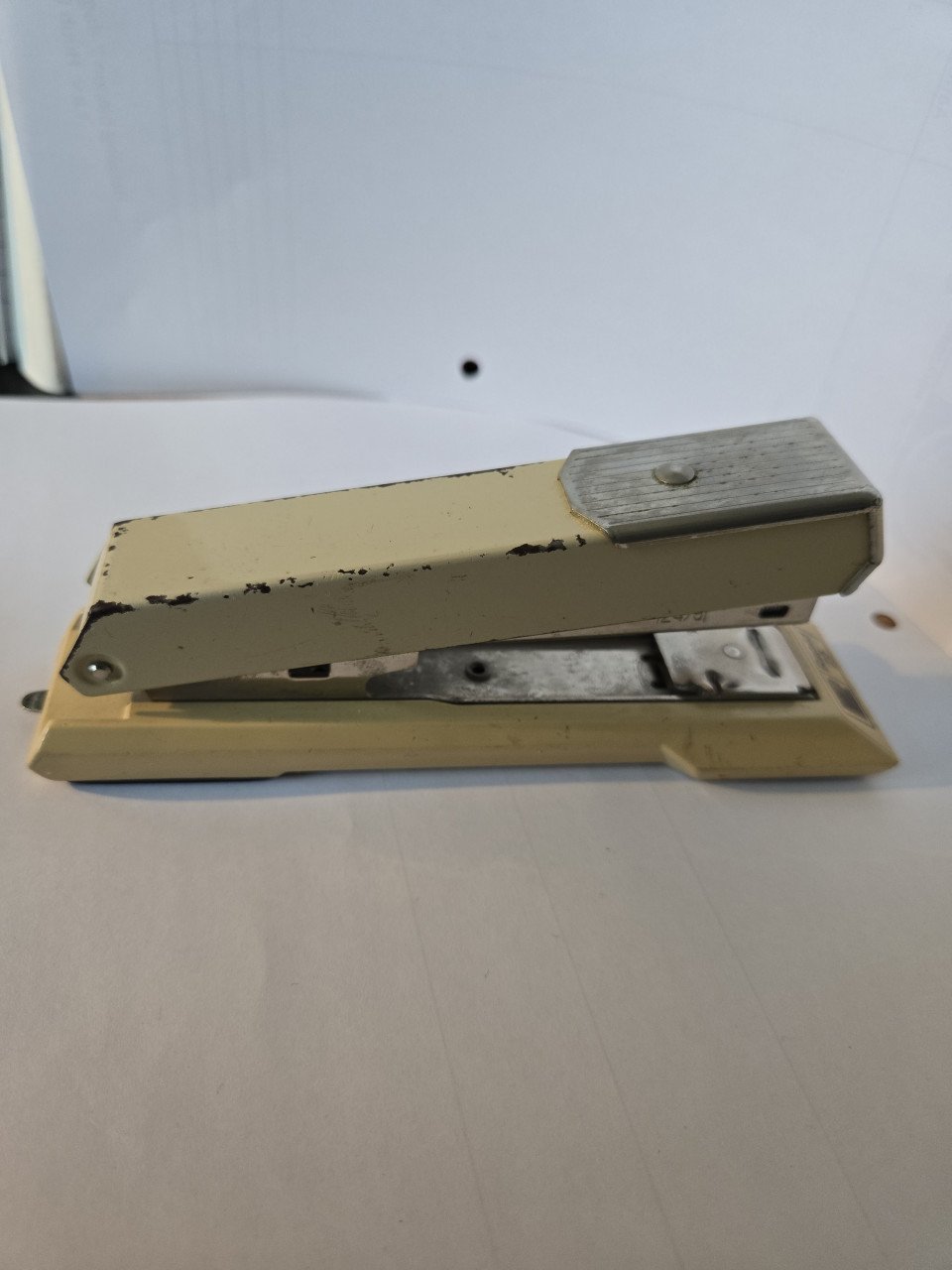 Vintage nietmachine Rapid 25 uit Sweden. Ontwerp Isaberg Ab Hestra.