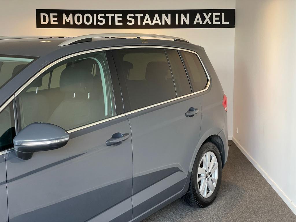 Volkswagen Touran 1.5 tsi highline