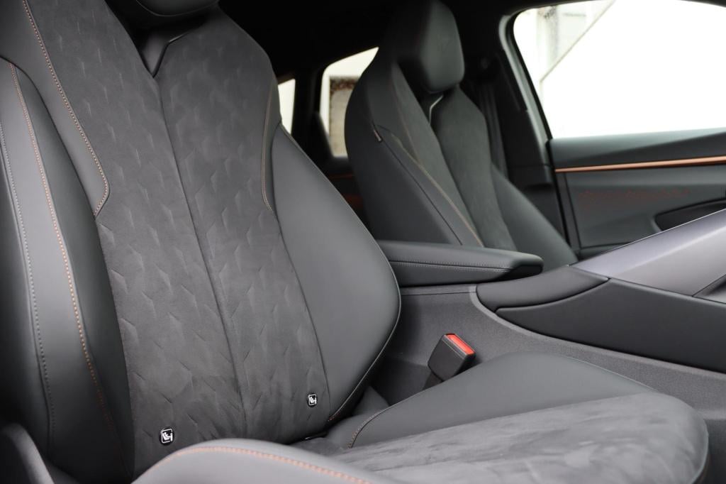 Cupra Terramar 1.5 tsi e-hybrid business 204pk dsg6