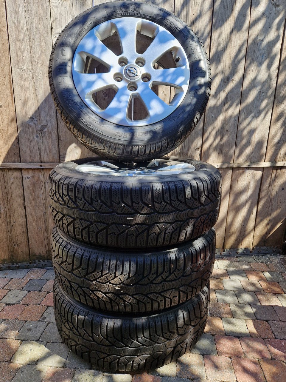 Opel winterbanden met velgen 225 / 55 / R17