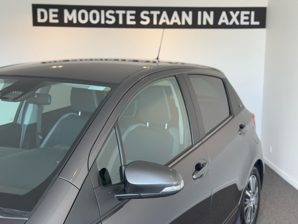 Toyota Yaris 1.5 hybrid y20 exclusive edition