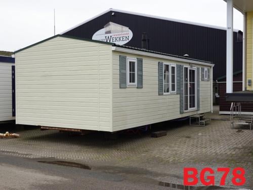 Prima chalet met 3 slk, dubbel glas, CV en middenkamer te koop