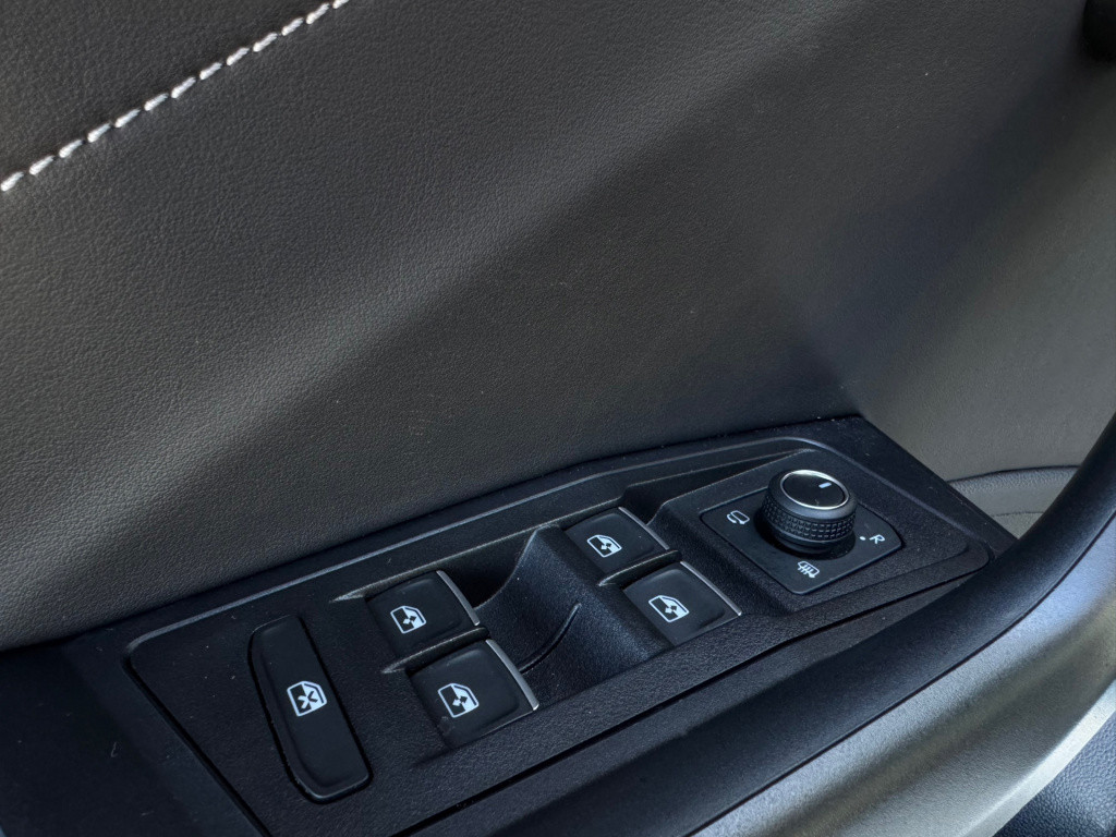 Volkswagen T-roc 1.5 tsi r-line edition * camera * massage * parkeerhulp