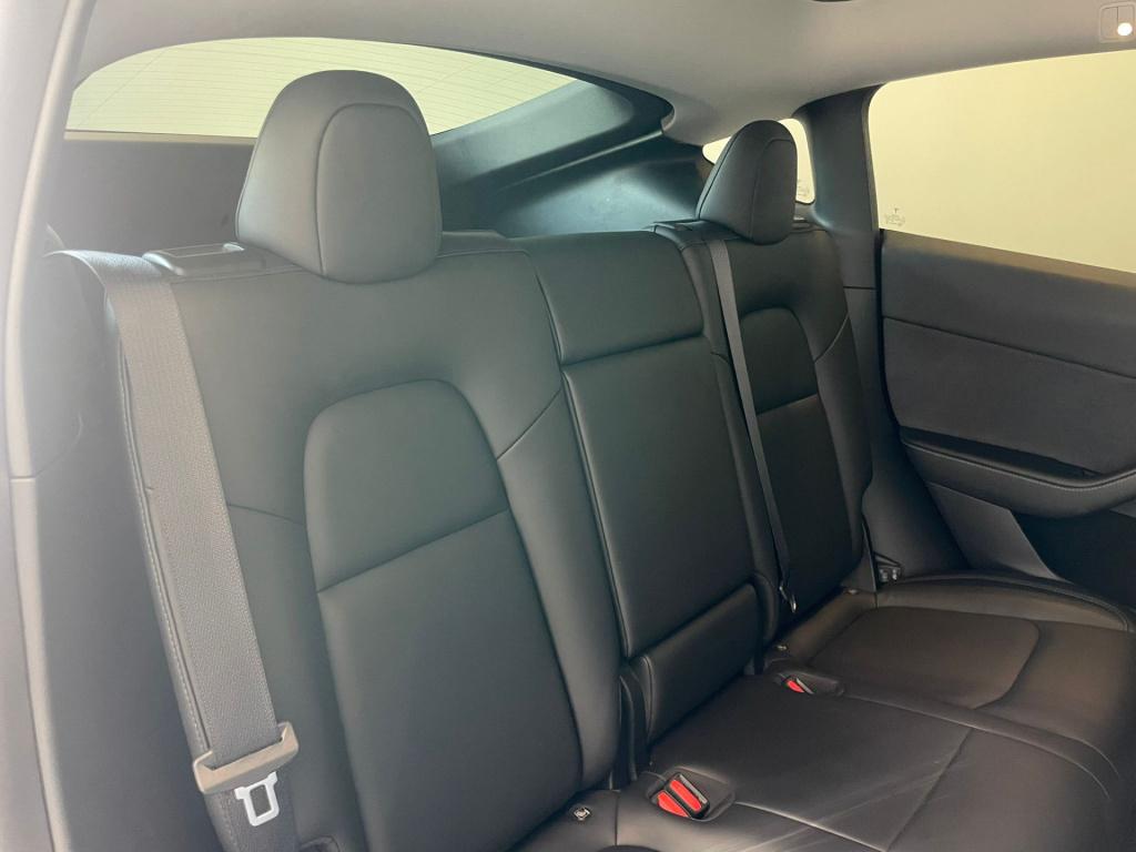 Tesla Model Y long range awd 75 kwh