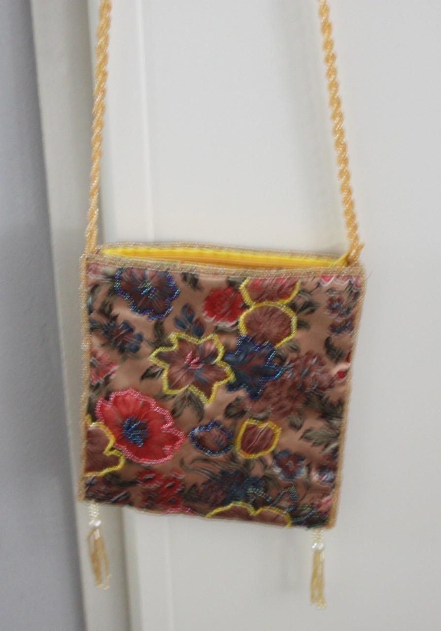 Bloemen en kraaltjes  schouder tasje