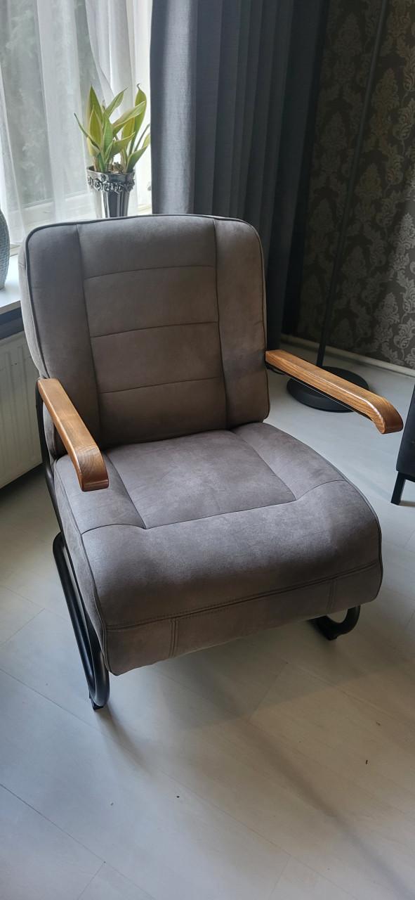 Mooi fauteuil bijna nooit op gezeten