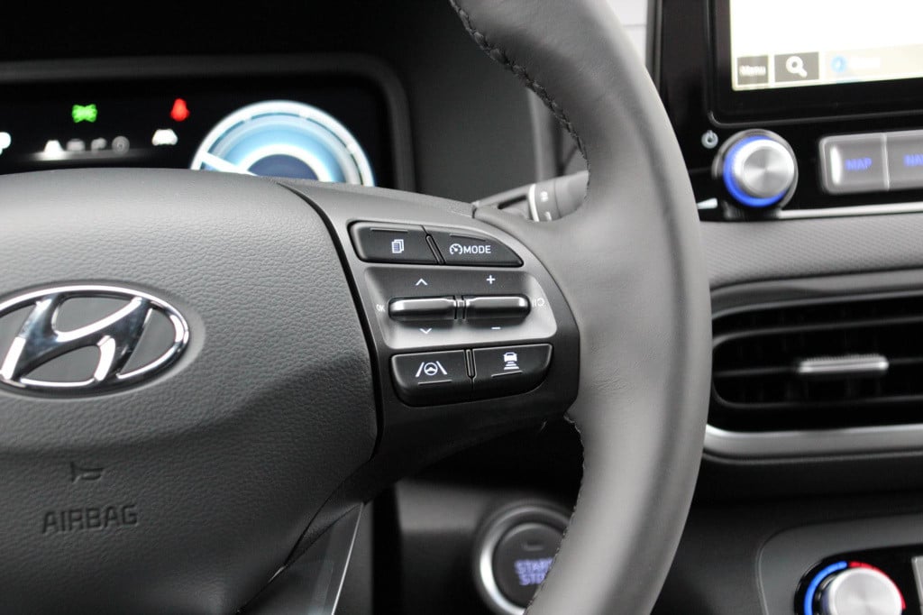 Hyundai Kona ev fashion 64 kwh
