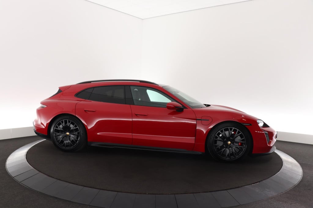 Porsche Taycan sport turismo gts | 93 kwh accu plus | surround view | innod