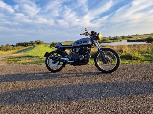 Suzuki gsx400f caferacer