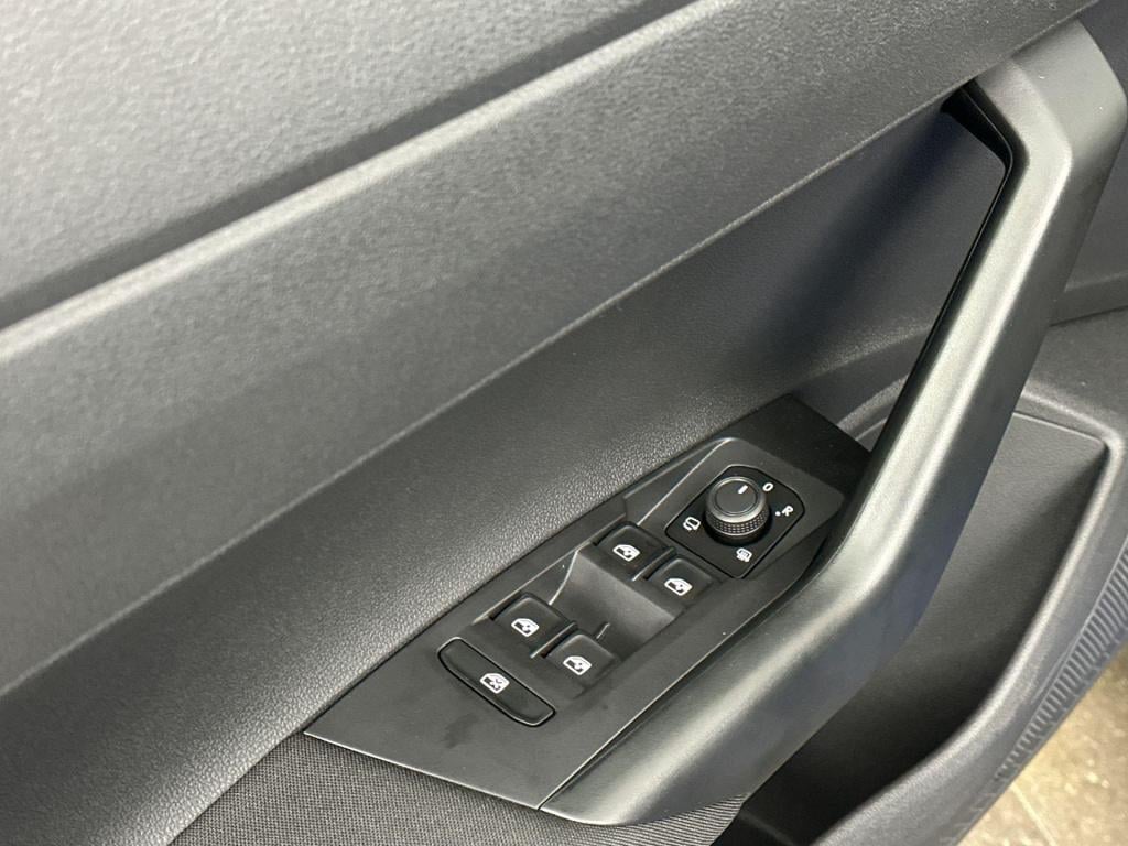 Volkswagen Polo life edition 1.0 tsi 70 kw / 95 pk hatchback 5 ver