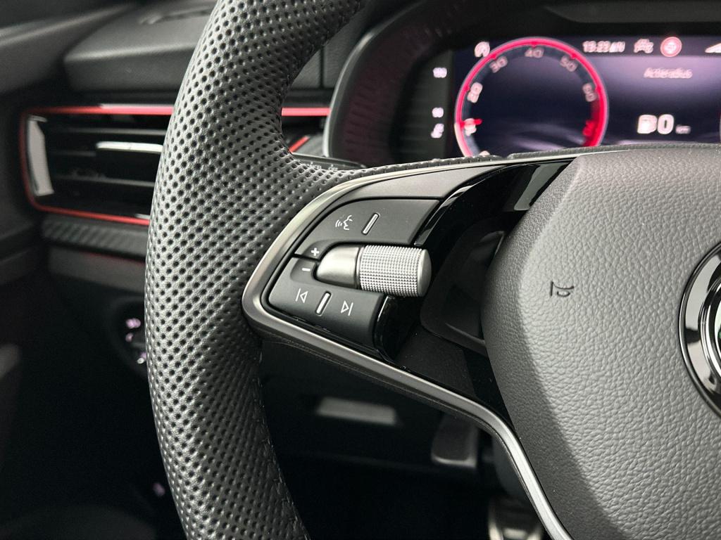 Skoda Kamiq monte carlo 1.0 tsi 85 kw / 115 pk suv 6 versn. ha