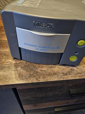 Minolta DiMAGE Scan Dual III AF-2840 Film en diascanner